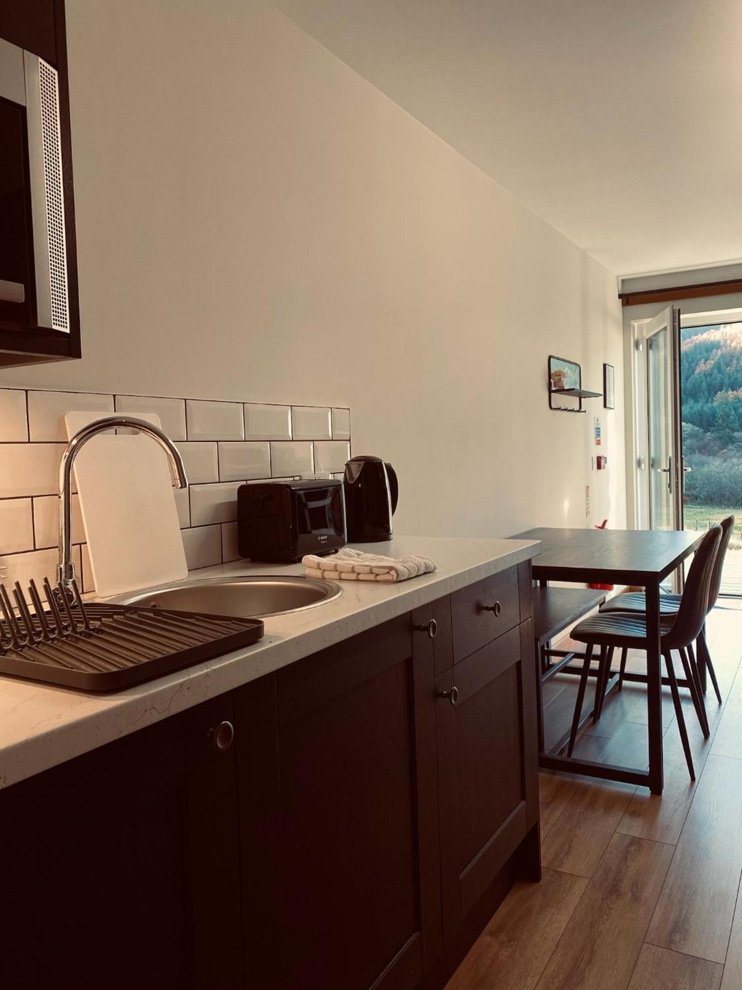 Ben Nevis Inn Rooms Fort William Bagian luar foto