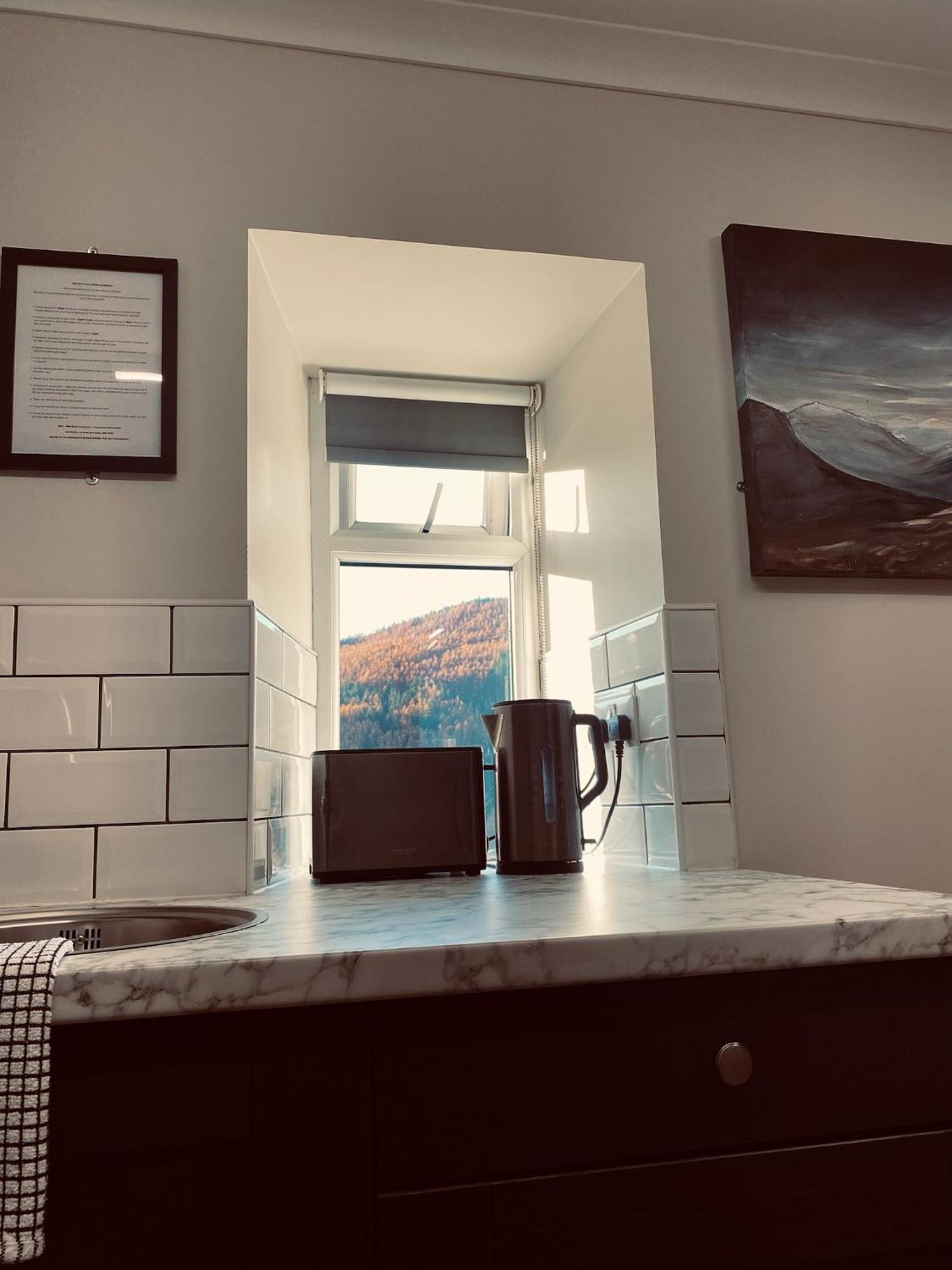 Ben Nevis Inn Rooms Fort William Bagian luar foto