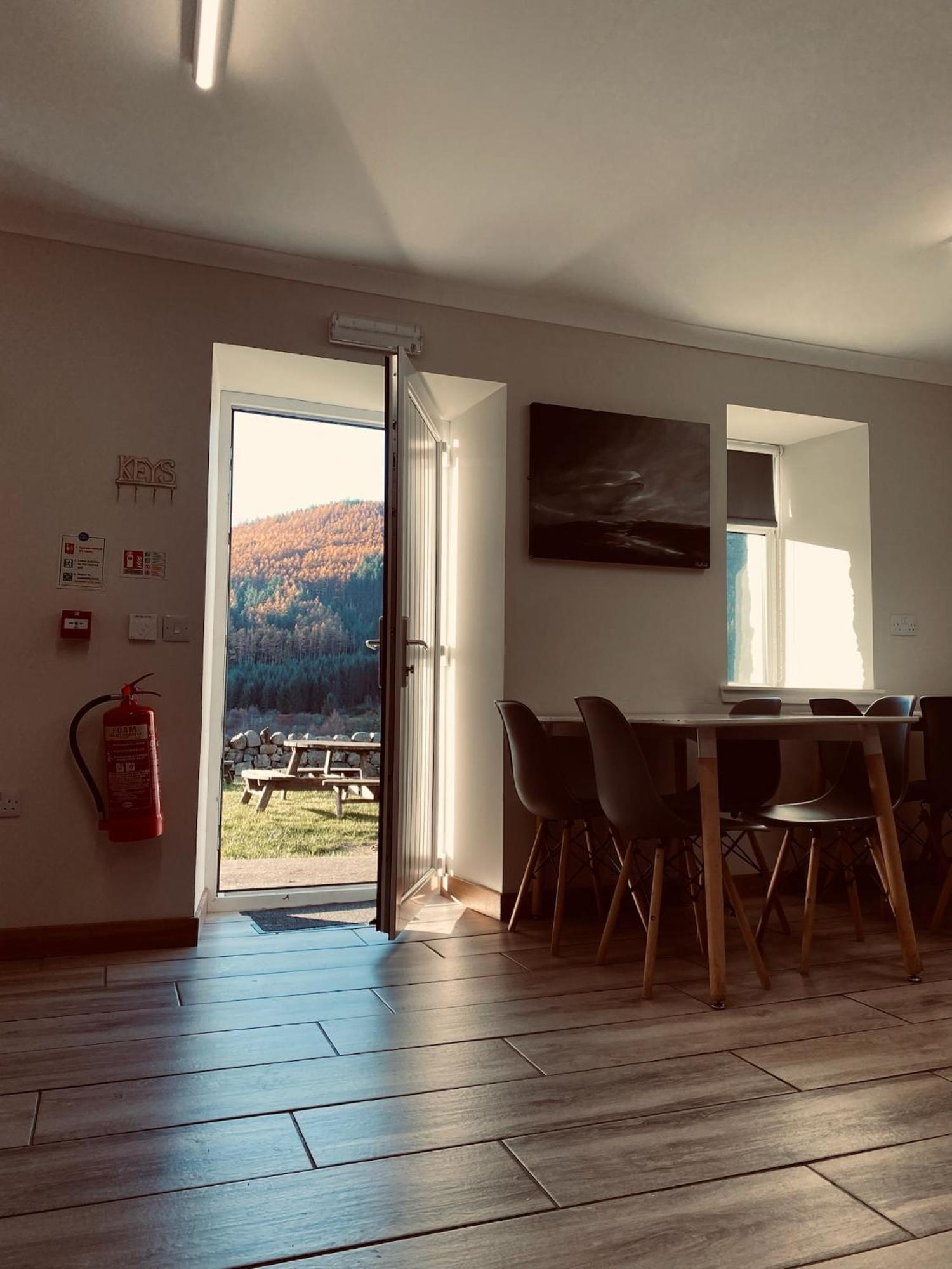 Ben Nevis Inn Rooms Fort William Bagian luar foto