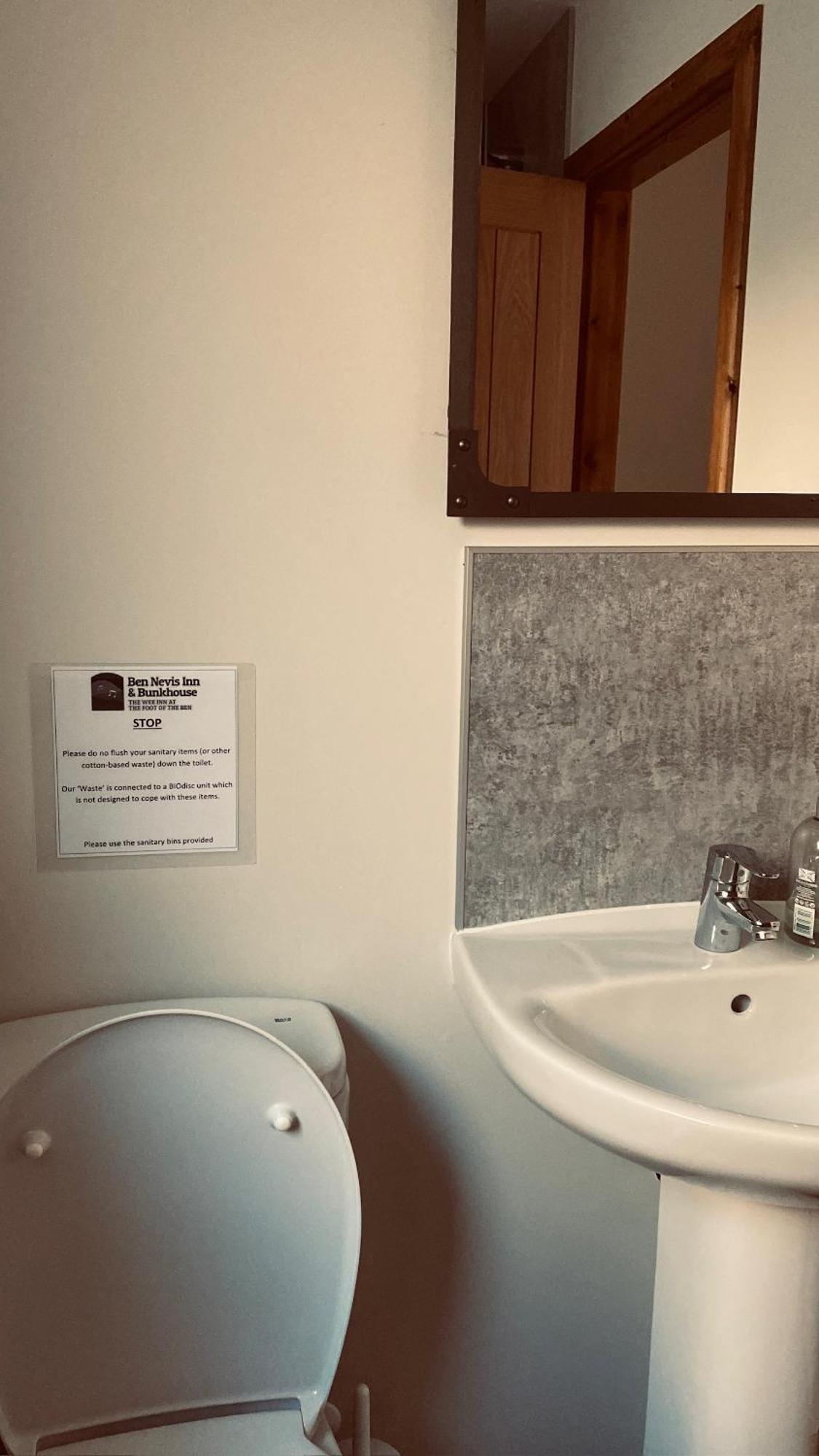 Ben Nevis Inn Rooms Fort William Bagian luar foto