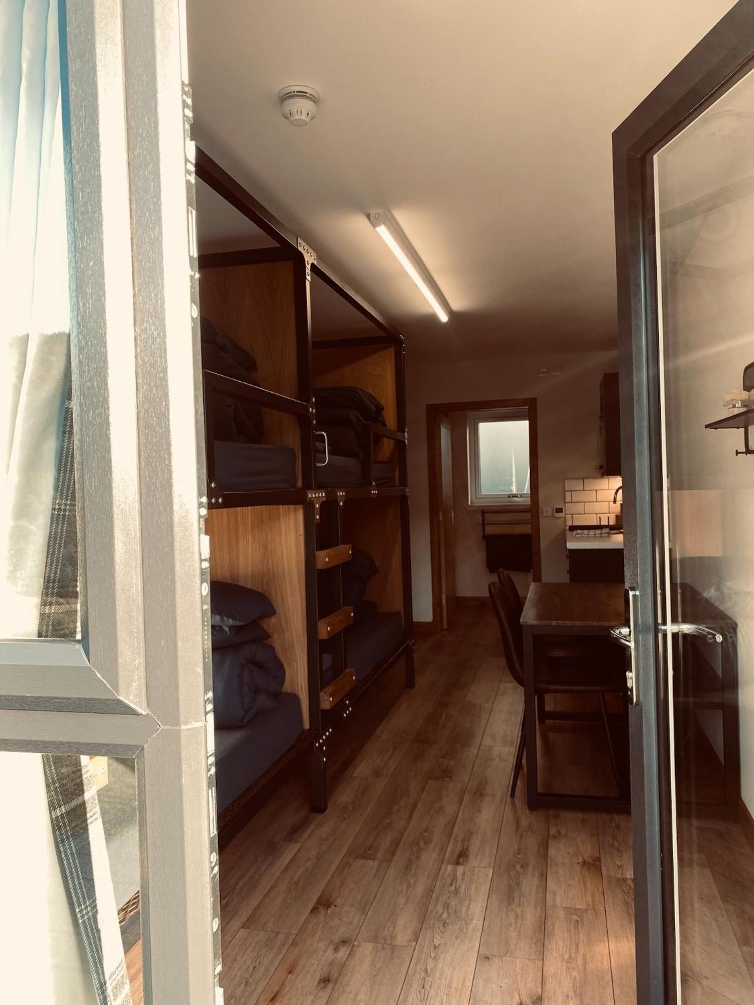 Ben Nevis Inn Rooms Fort William Bagian luar foto